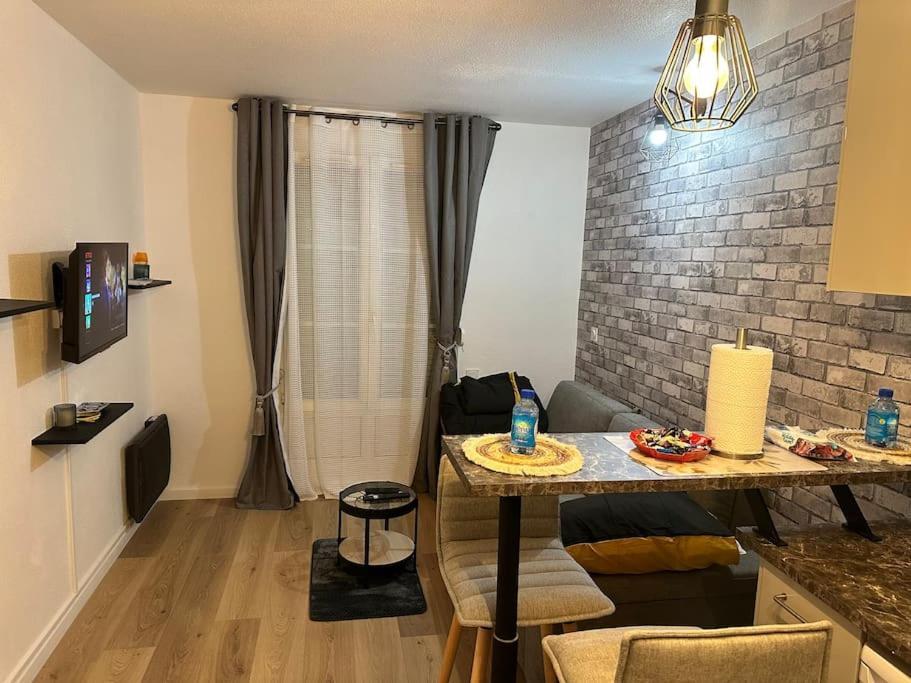 Studio Moderne Proche Disney Land Bussy-Saint-Georges Bagian luar foto