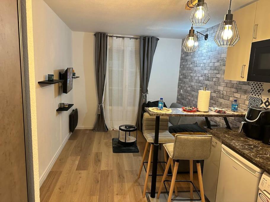 Studio Moderne Proche Disney Land Bussy-Saint-Georges Bagian luar foto