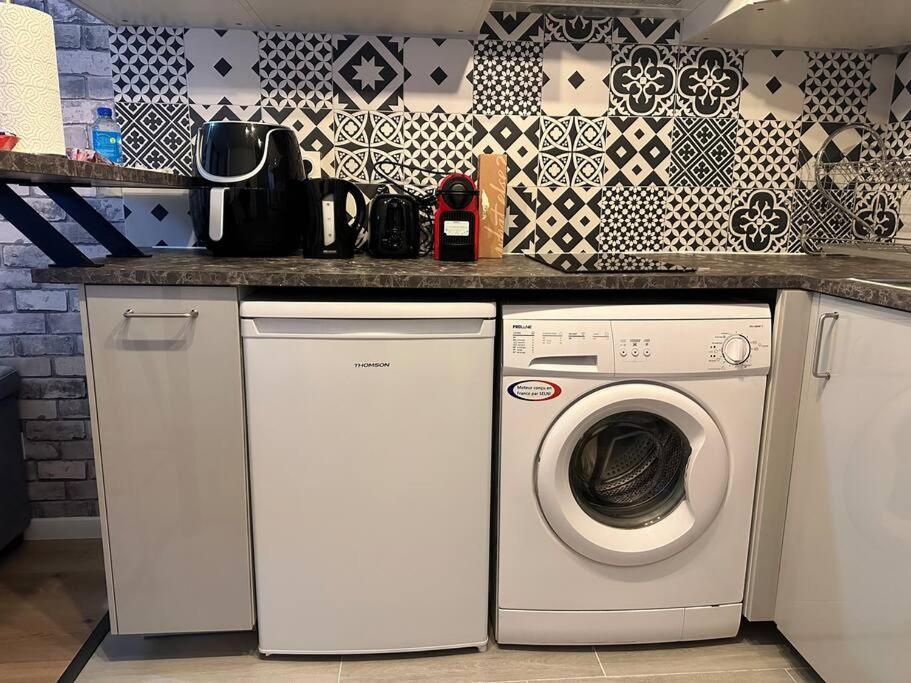 Studio Moderne Proche Disney Land Bussy-Saint-Georges Bagian luar foto